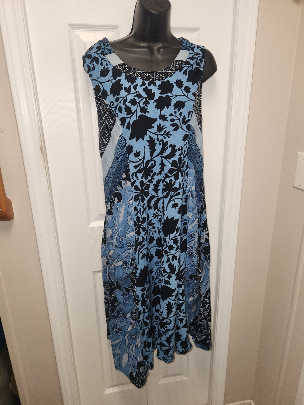 🍉Orientique Sleeveless Blue Floral  Dress